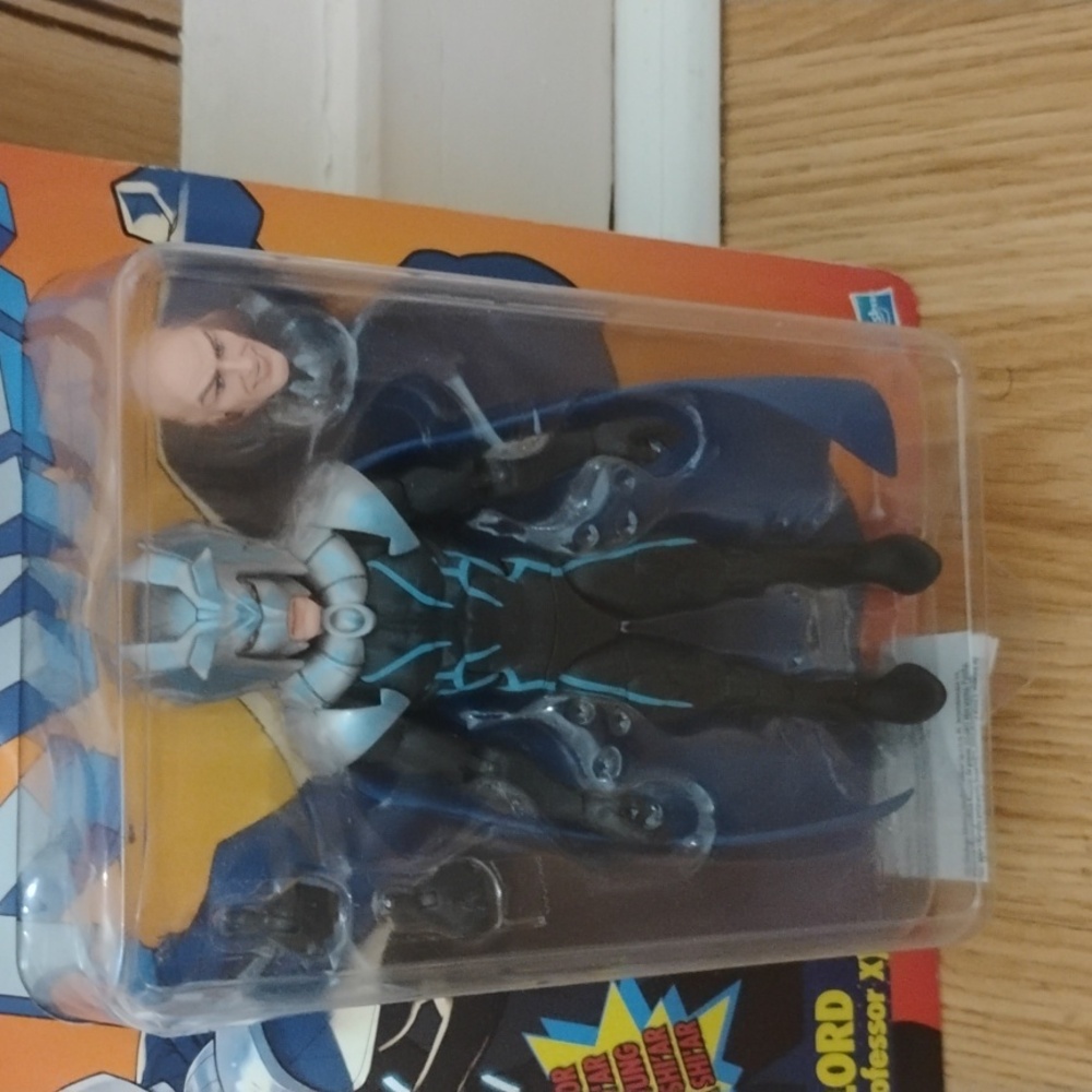 X-Men Warlord Toy - Picture 2 of 4